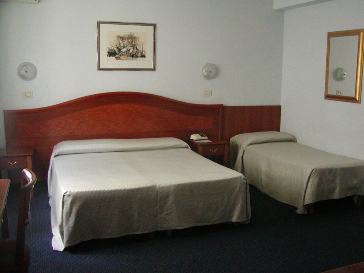Hotel Tortorina Urbino Pokoj fotografie